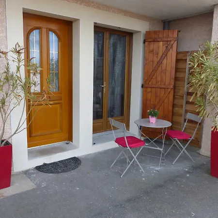 Chambre D'hotes Des Lys Bed & Breakfast Montbrison